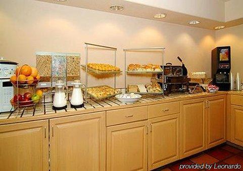 Comfort Suites Taos Restaurant photo
